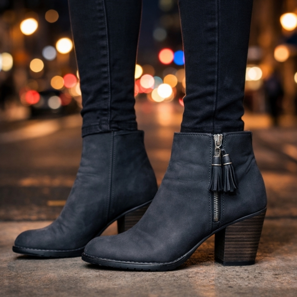 Stuart Weitzman Prancing Y2K Boho Western Tassel Block Heel Comfort Bootie 8M